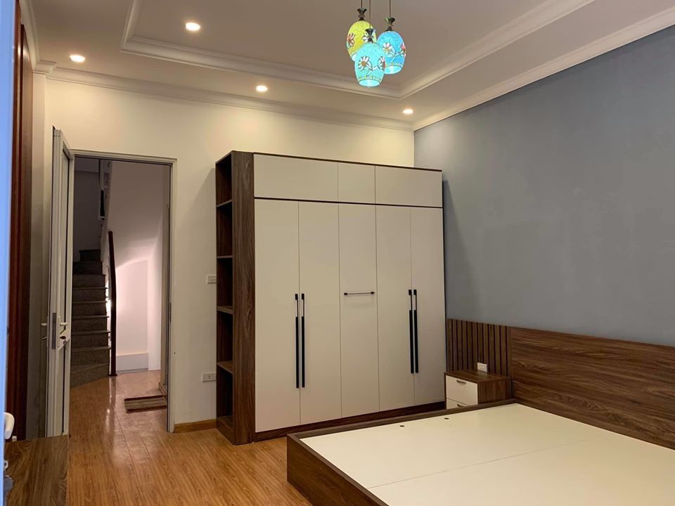 Nhà đẹp hiện đại xây để ở mới đước vài năm nên còn rất chắc chắn Kim Ngưu