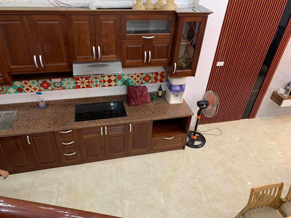 Nhà đẹp hiện đại xây để ở mới đước vài năm nên còn rất chắc chắn Kim Ngưu