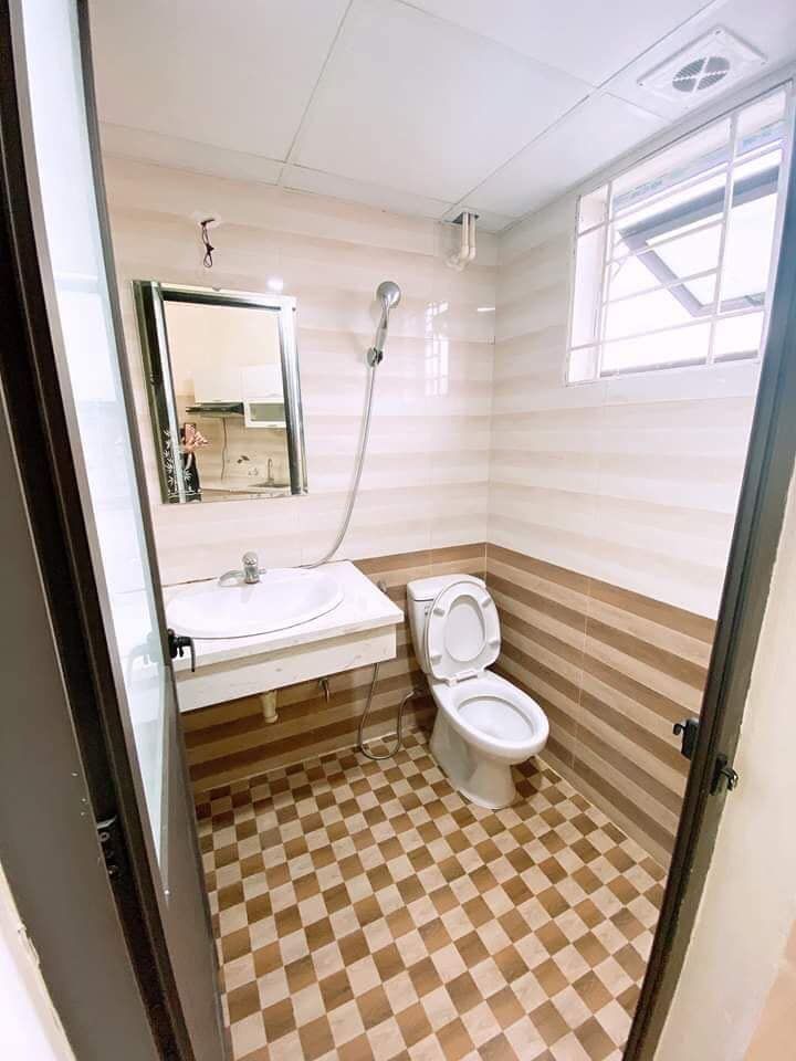 Chung cư mini mới xây view hồ tây full đồ giá rất hợp lý cho mua dịch Covid19