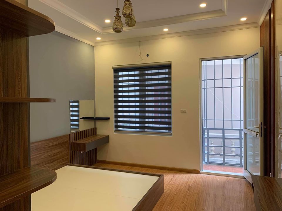 Nhà đẹp hiện đại xây để ở mới đước vài năm nên còn rất chắc chắn Kim Ngưu