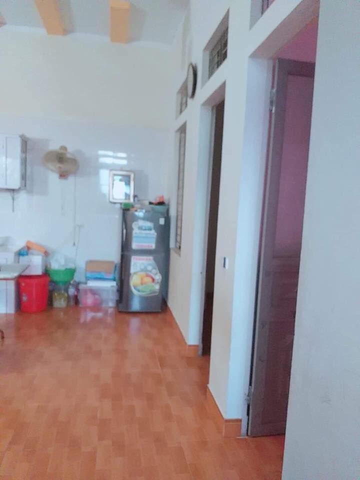 Bán nhà cấp 4 rộng 10*14 nhà rộng rãi, gồm 02 phòng ngủ, 01 phòng khách, 01 phòng bếp ăn, 02 nhà vs