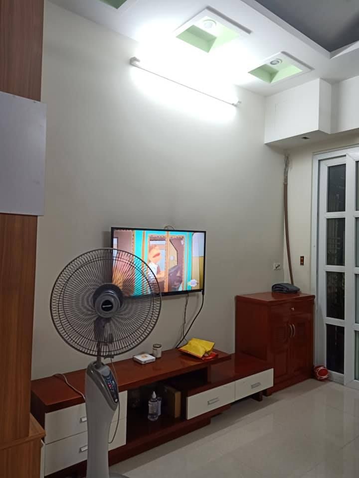 BÁN GẤP NHÀ KHƯƠNG TRUNG, OTO 3 BƯỚC, KHOẢNG SÂN ĐỂ 6 SH.
