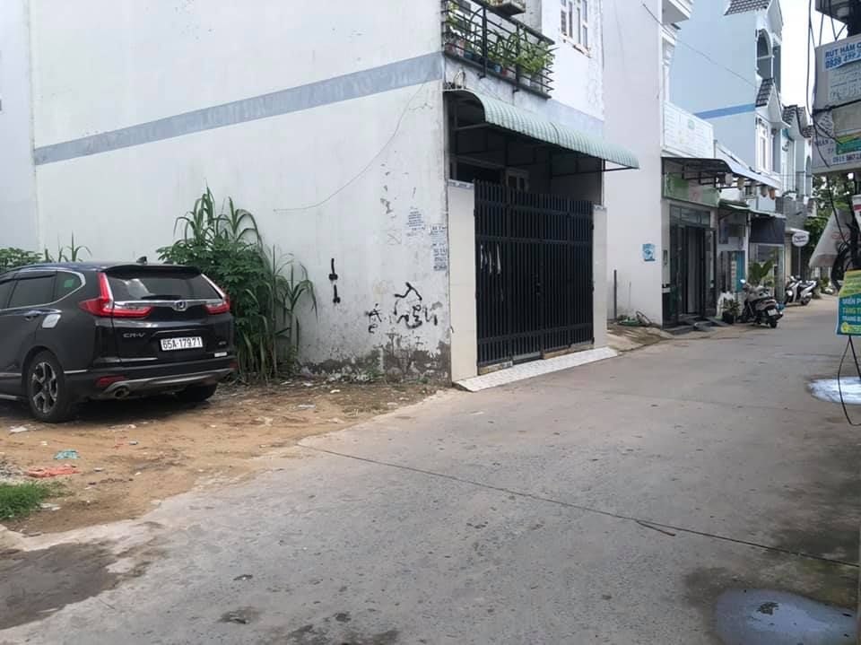 Nhà Bán Trục Chính hẻm 11 Nguyễn Văn Linh, bên hông Bệnh viện Đa khoa Trung Ương Cần Thơ