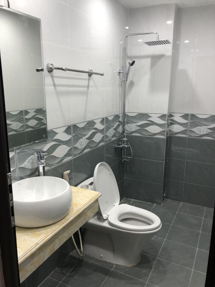 BÁC MÌNH CẦN BÁN GẤP NHÀ 5 TẦNG TẠI KĐT VĂN PHÚ.PHÚ LA .HÀ ĐÔNG..