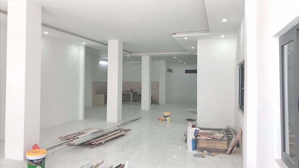 cần bán lại căn nhà cấp 2 (1 lầu 1 trệt) đường Hoàng Diệu khu lấn biển 16ha