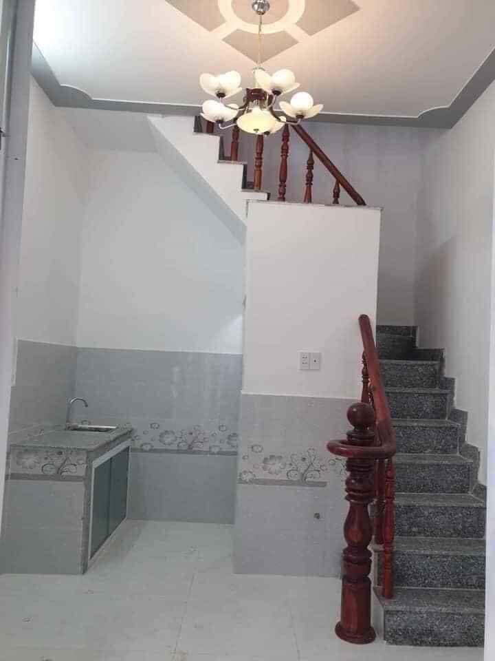 Bán nhà 580 tr Q12 chi giáp quân Gò vấp qua cầu tân Thới 3km ,vị trí đẹp tuyêt vời