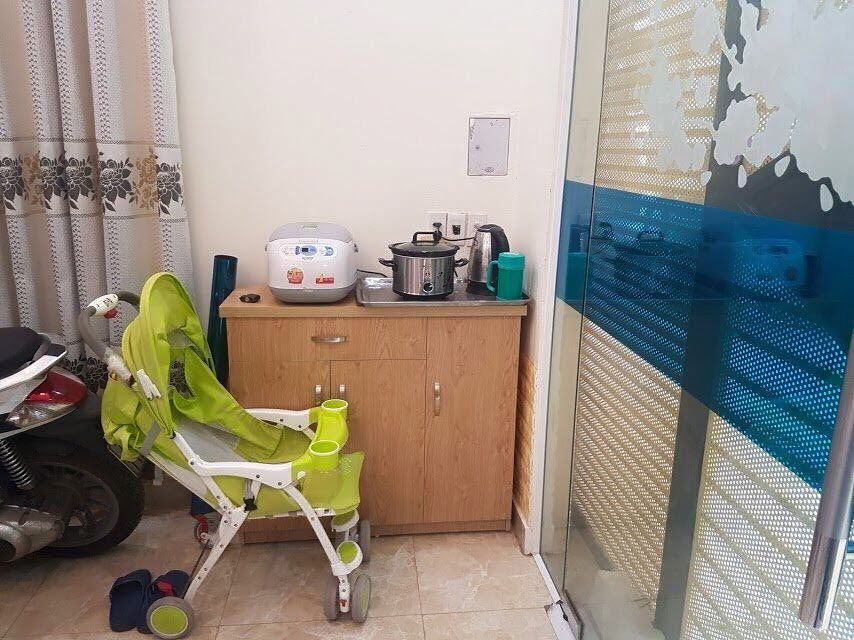 Tôi cần bán nhà DT mặt sàn 24m2 tại bồ đề long biên. Từ tầng 2 là 26m2, cách hồ gươm chỉ 7km.