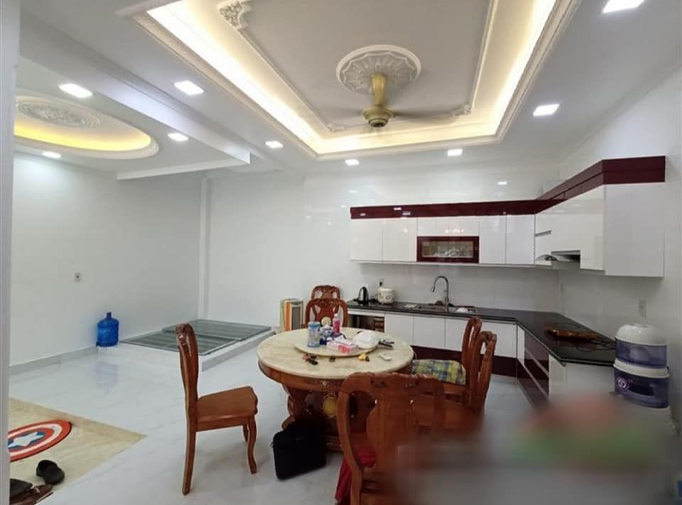 cần bán nhà Khu vực sở dầu, Hồng Bàng 88m2( 7x 12,6) x 4 tầng