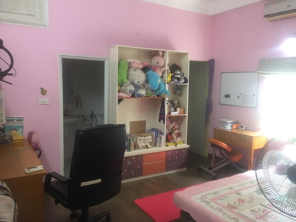 BÁN NHÀ MẶT PHỐ TỨ LIÊN Diện tích: 68.9m2, mặt tiền 4,26m