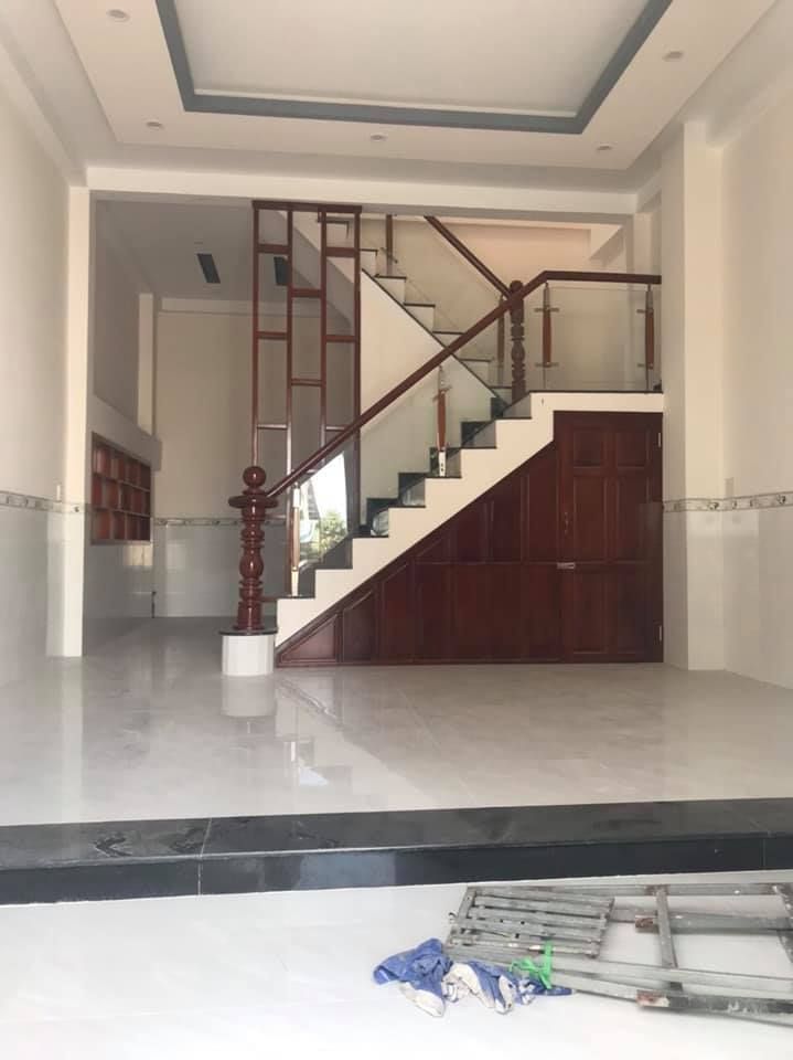 Nhà Bán Trục Chính hẻm 11 Nguyễn Văn Linh, bên hông Bệnh viện Đa khoa Trung Ương Cần Thơ