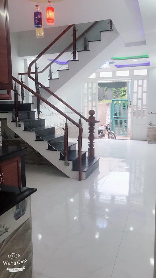 Nhà mới đẹp sổ đỏ chung .Thới Tam Thôn 16 vào khoảng 30m