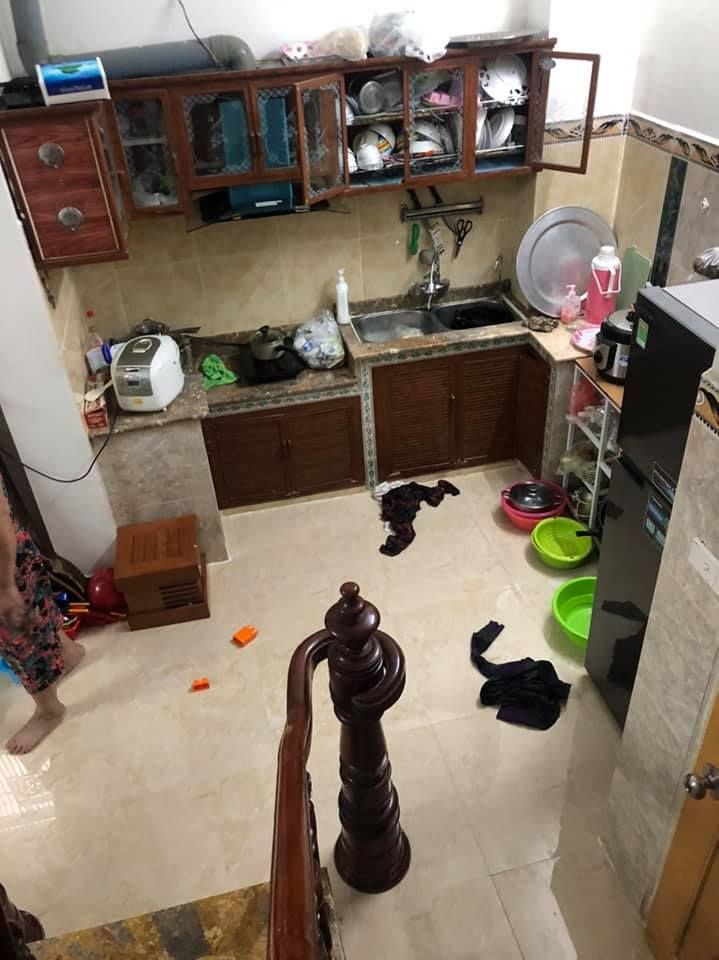 Chỉ 2.44 tỷ. Có ngay nhà Lê Trọng Tấn, giao Định Công Thượng, 34m2, 4 tầng.