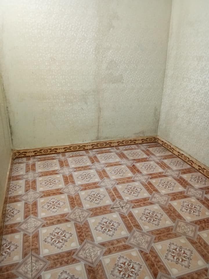 Bán nhà 2 tầng, mặt ngõ thông ôtô vào được, gần UBND Phường Tân Thịnh, TP Hòa Bình.
