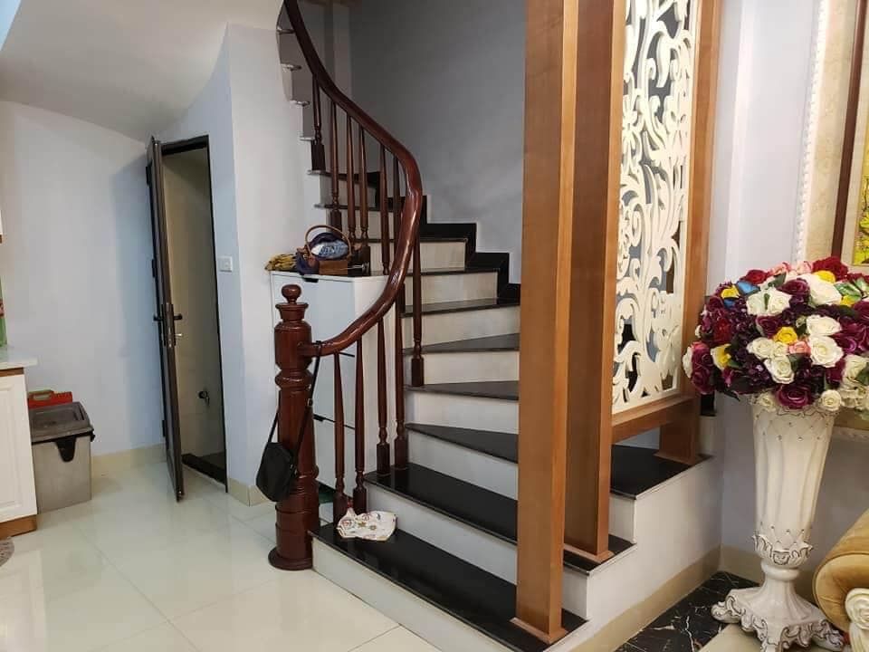 NHÀ 5 TẦNG ĐẸP LONG LANH, NỘI THẤT XỊN, XÁCH VALY VỀ Ở NGAY, XEM LÀ MÊ LUÔN.GIÁ CHỈ HƠN 3 TỶ