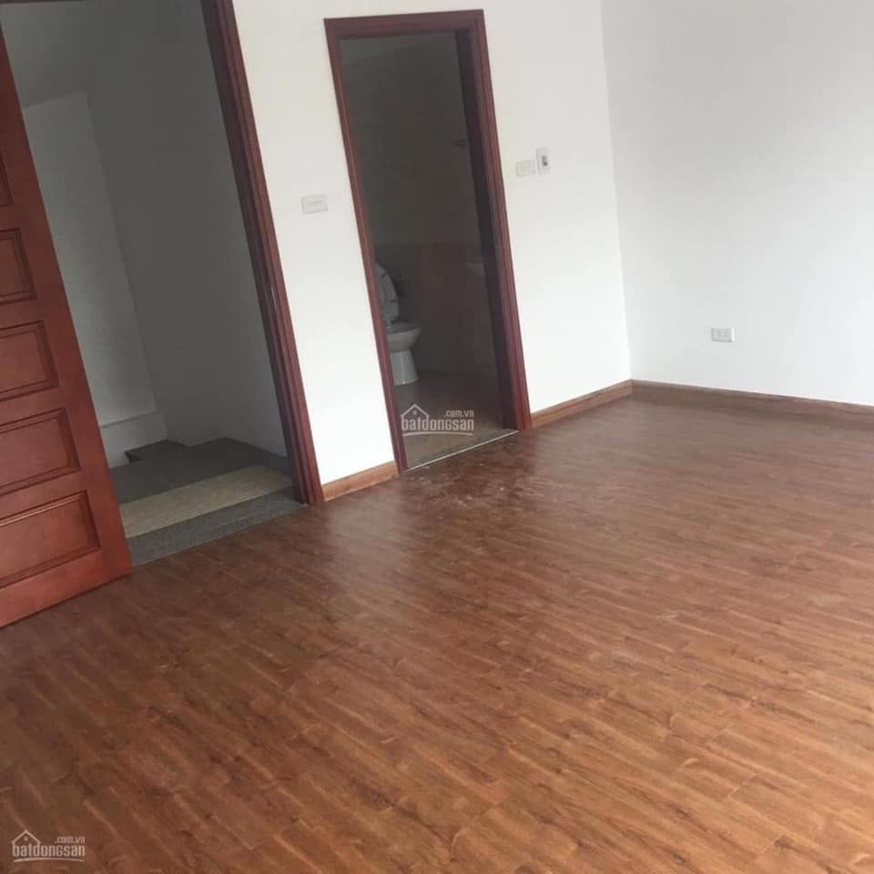 Cần cho thuê nhà nguyên căn tại Ngọc Thuỵ Nhà 4 tầng 1 tum, diện tích 35m2/ sàn