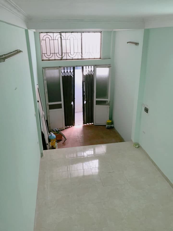 Cho thuê nhà nguyên căn 2,5 tầng - 32m2 Ngõ 360 Xã Đàn - Nghách 107- Phố Trung Phụng mới