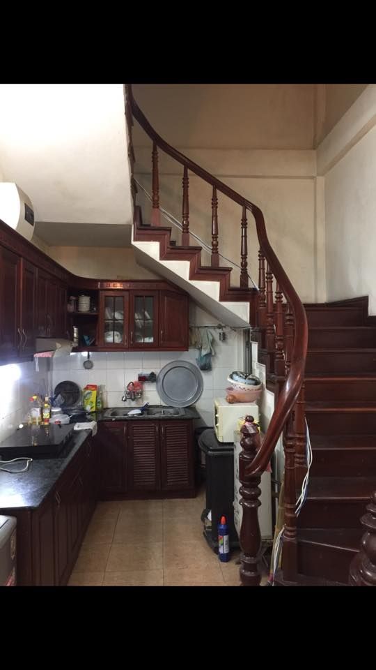Nhà 4 tầng cần cho thuê, nhà thuộc cán bộ tập thể Thông tấn xã VN, tại phố Bùi Ngọc dương
