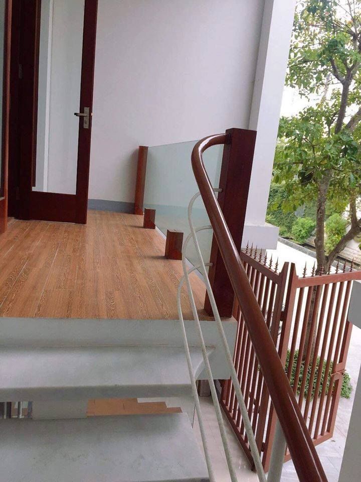 Do chuyển công tác nên chính chủ cần bán căn nhà 3 tầng 85m2, rộng 6.25x13.5, 3 ngủ, 3 WC