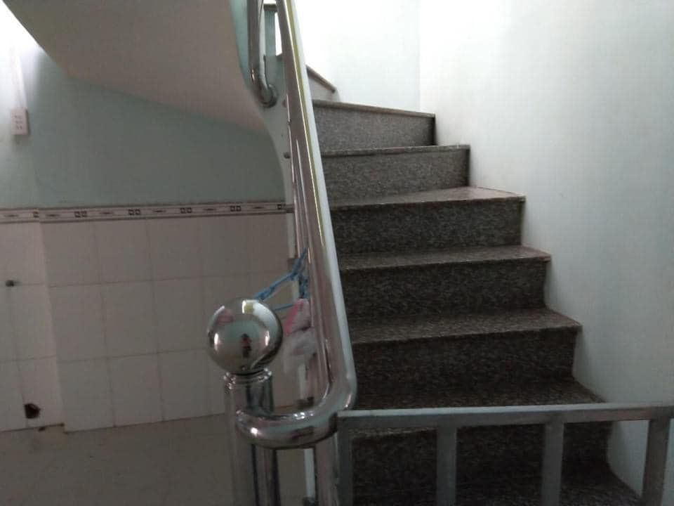 Chủ về Sài Gòn nên cần bán lại căn nhà 1 trệt 1 lầu gần Cầu lông Hải Yến