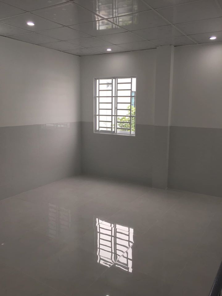 Mình còn 1 phòng trọ cho sinh viên thuê tháng, phòng 1trệt 1 mâm, tổng diện tích 46m2.