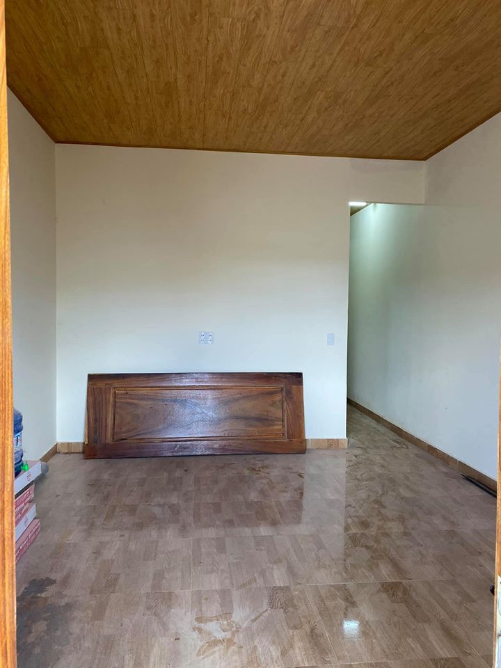 bán căn nhà kim đồng.Hồ lắng đi vô.Diện tích 60m2.Nhà gồm 1 trệt 1 gác