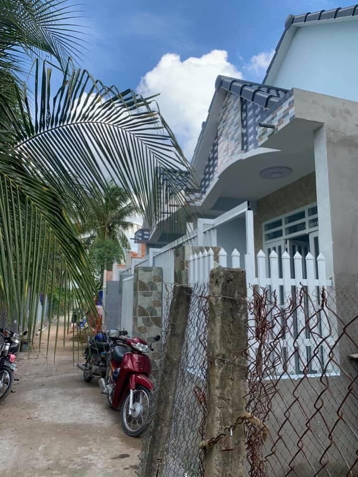 Đã bán 1 căn, còn 2 căn nhà Phước Thạnh gần đường Một Quang chuẩn bị hoàn thiện, đường đi 2,5m.
