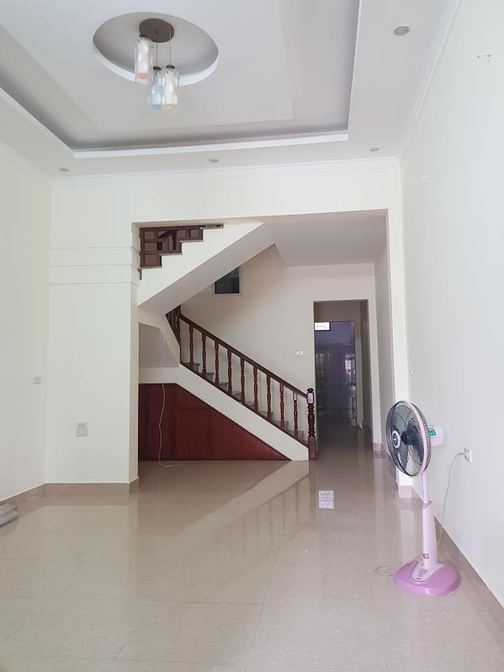 Mình có căn nhà muốn bán. Rộng 4.5m dài 20m. Địa chỉ số 41 Ngách 70/212 Hải Thượng Lãn Ông