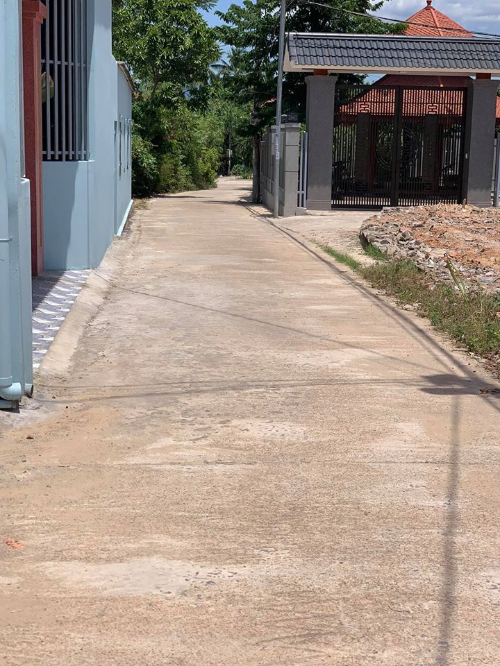 Lô góc 2 mặt tiền 6*19 với 50m2 xd hướng Nam gần nhà hàng Tân Trường Xanh. Ngõ Tạ Quang Bửu