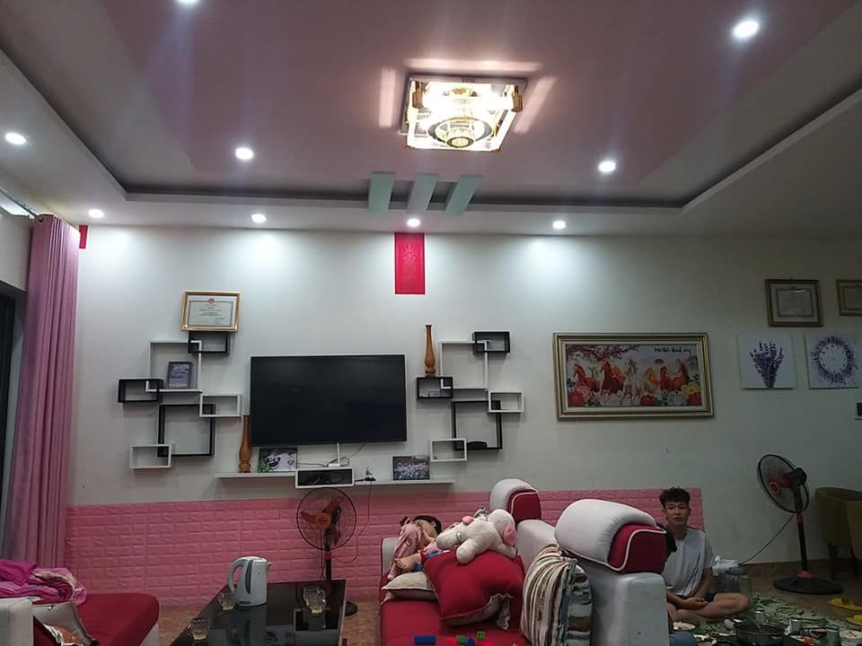 cần bán nhà tại đường Trần Đăng Ninh, TP. Sơn La. Cách quốc lộ 6 chỉ hơn chục mét