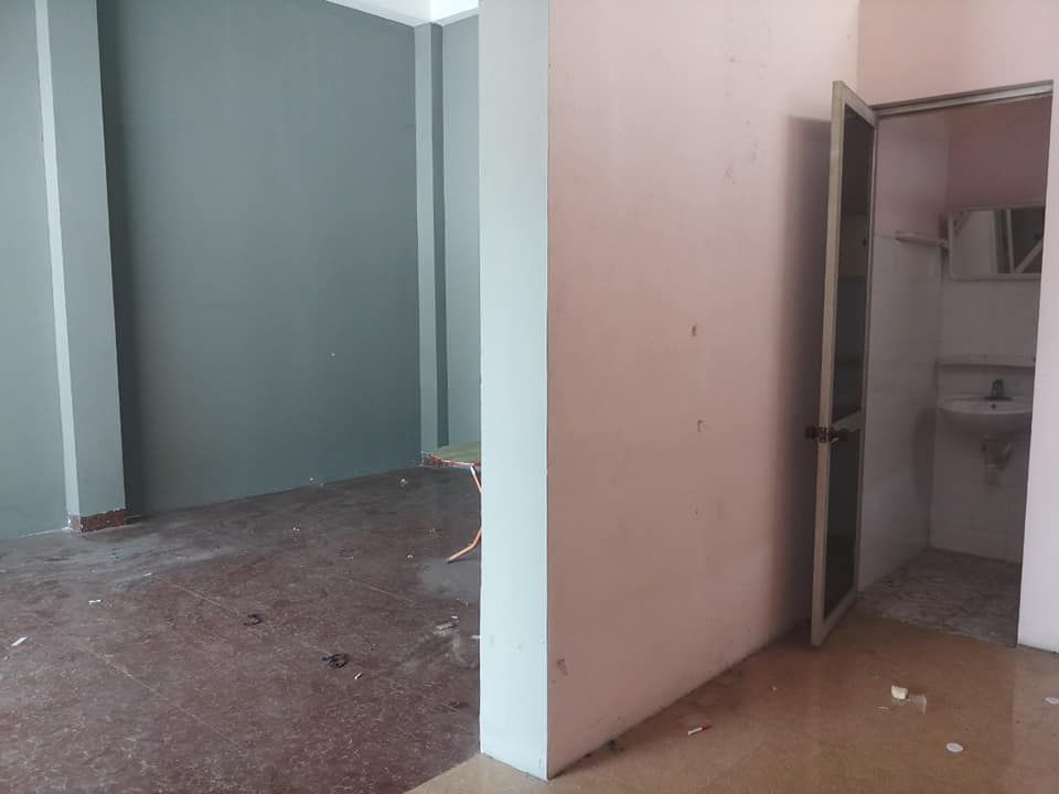 Còn một gian khép kín 40m2 phù hợp làm văn phòng, spa, shop bán hàng 105 đường Lương Ngọc Quyến