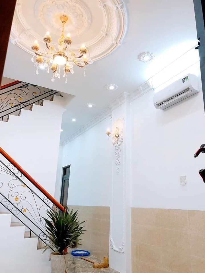 BÁN CĂN NHÀ GÓC 2 MẶT TIỀN TRỆT 2 LẦU CAO CẤP MỚI ĐẸP 100%. THIẾT KẾ CỔ ĐIỂN KIỂU PHÁP. LỘ OTO ĐẬU