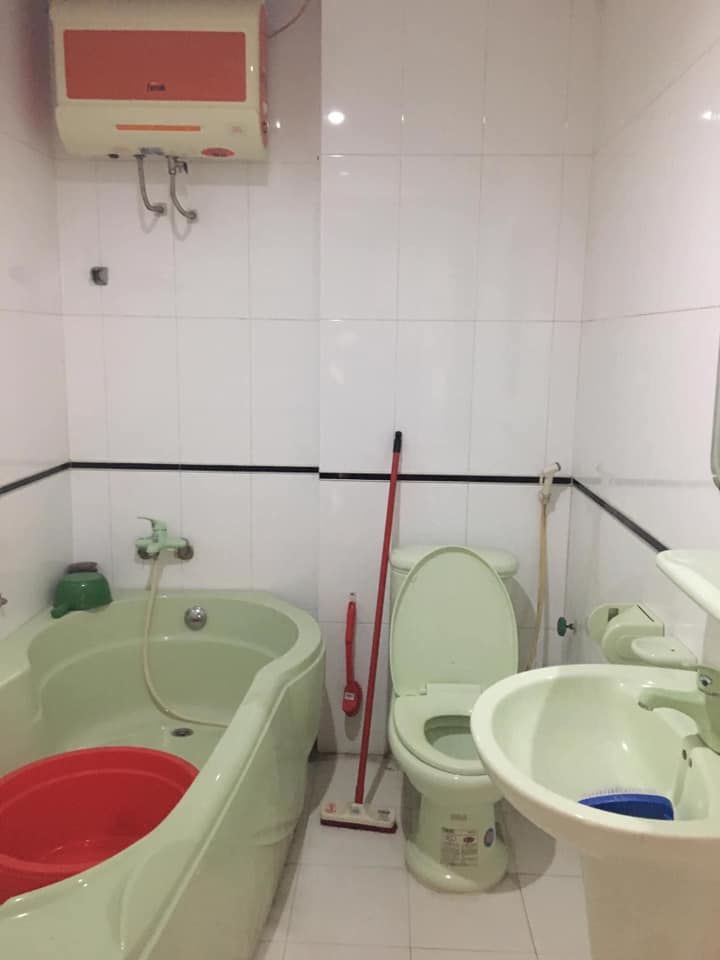 Cho thuê nhà 5 tầng khu đồng quang ngay khu tư san nền đường thông rộng. Kinh doanh, spa , mở VP