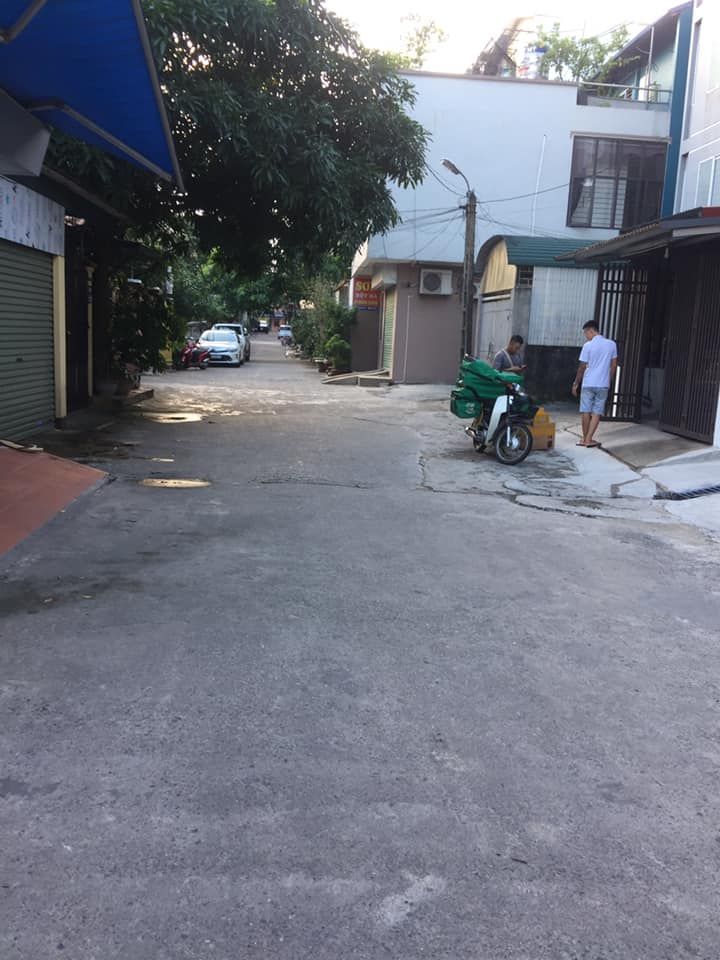 Cho thuê nhà 5 tầng khu đồng quang ngay khu tư san nền đường thông rộng. Kinh doanh, spa , mở VP