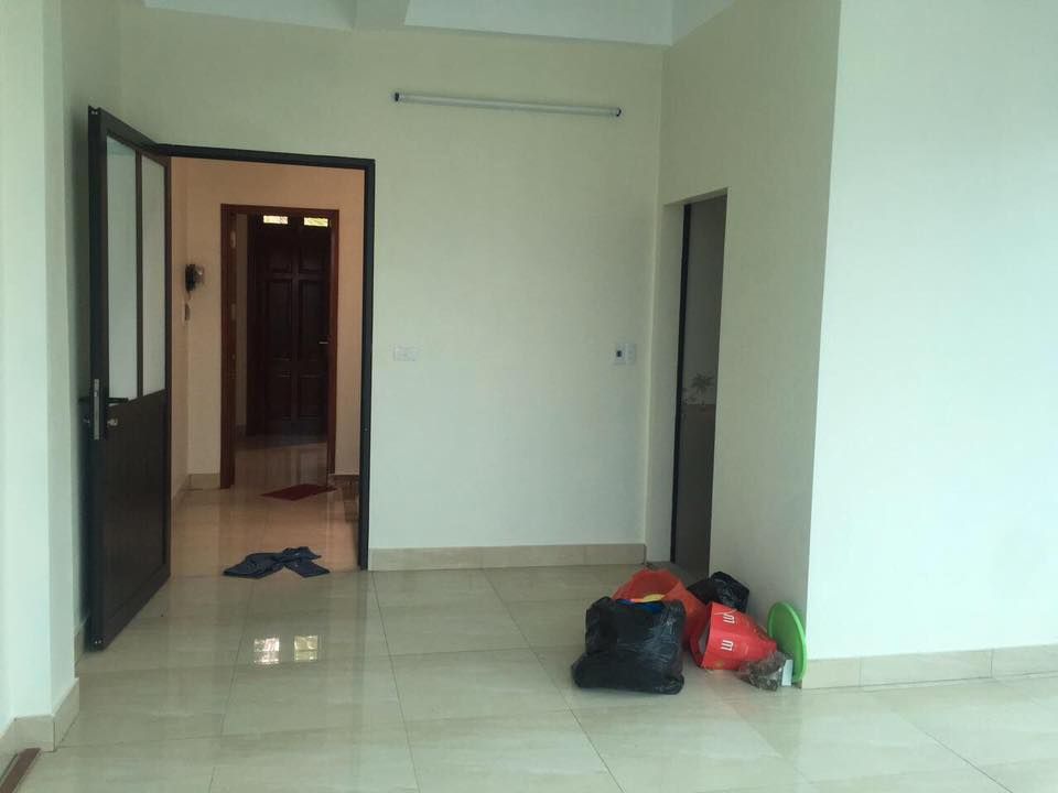 Cho thuê Nhà đẹp 30m2 khép kín, tiện nghi thoáng mát Yên hoà Cầu Giấy .