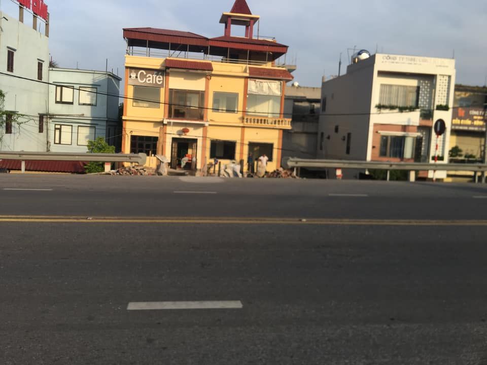 Cho thuê nhà ở ngay cầu bo mới ( cầu Thái Bình) dài 16m rộng 13m. Nhà mặt đường Long Hưng