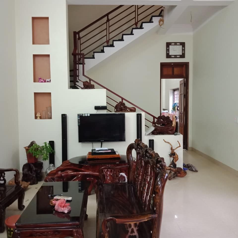 Cần tiền bán gấp. Nhà chính chủ. 100m2.(5mx19,5m). Hướng :Đông Nam. Đ/c :Ngõ 7 Nhị Thanh