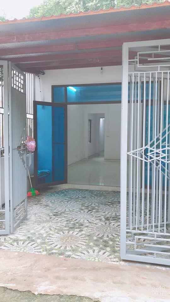 E cần bán nhà chính chủ, nhà ngay km2, vào ngõ 180m, ô tô vào tận nơi, đường 4.5m.
