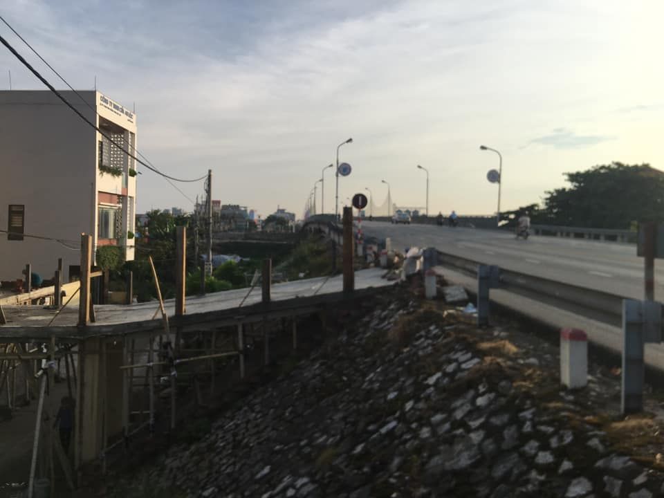 Cho thuê nhà ở ngay cầu bo mới ( cầu Thái Bình) dài 16m rộng 13m. Nhà mặt đường Long Hưng