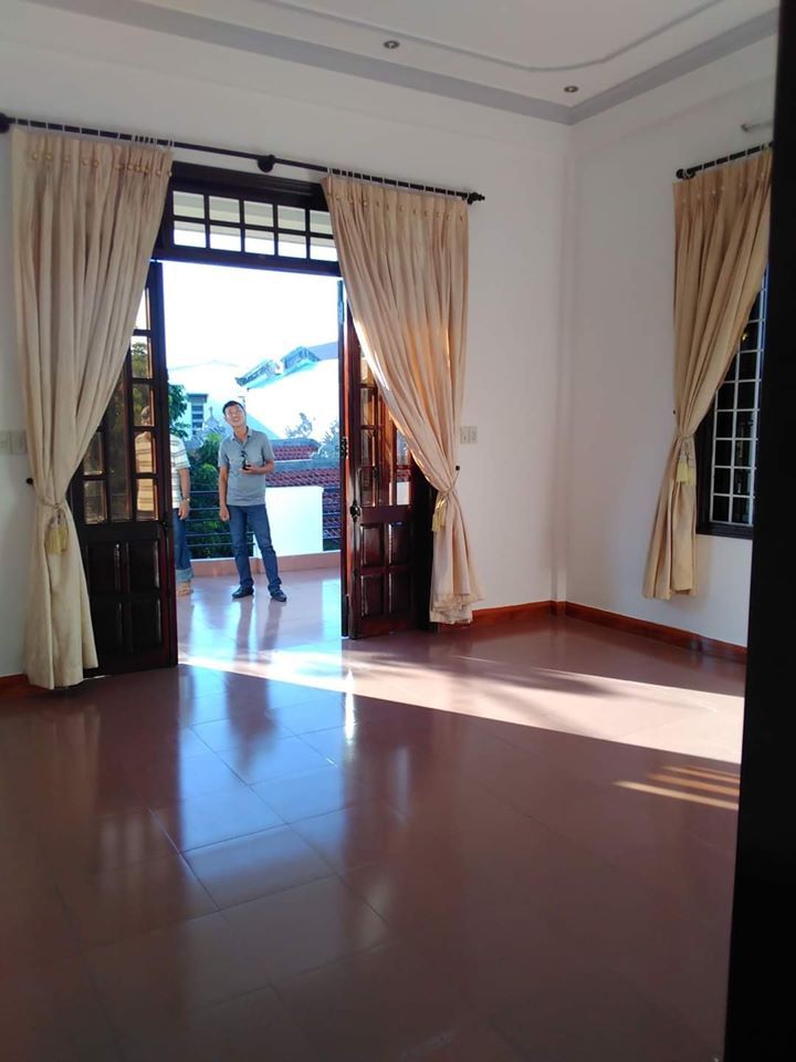 Em cần bán nhà 2 mặt tiền 2 tầng 2 mê kiên cố kiệt oto TRẦN PHÚ