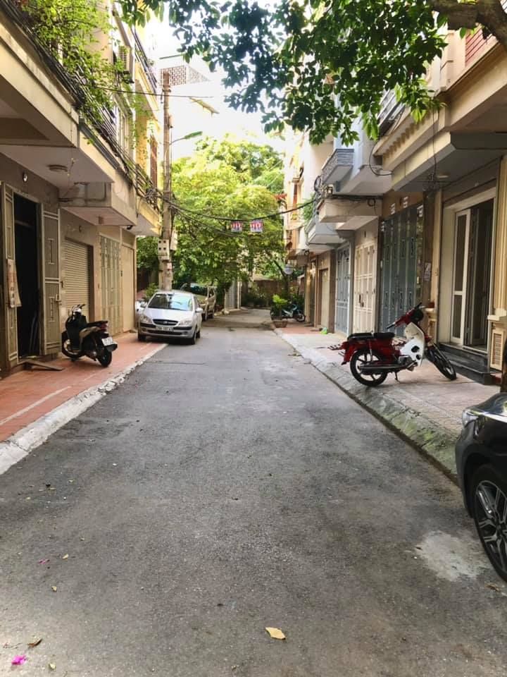 CHÍNH CHỦ CHO THUÊ NHÀ NGUYÊN CĂN gần mặt phố chính Lạc Trung-Hai Bà Trưng