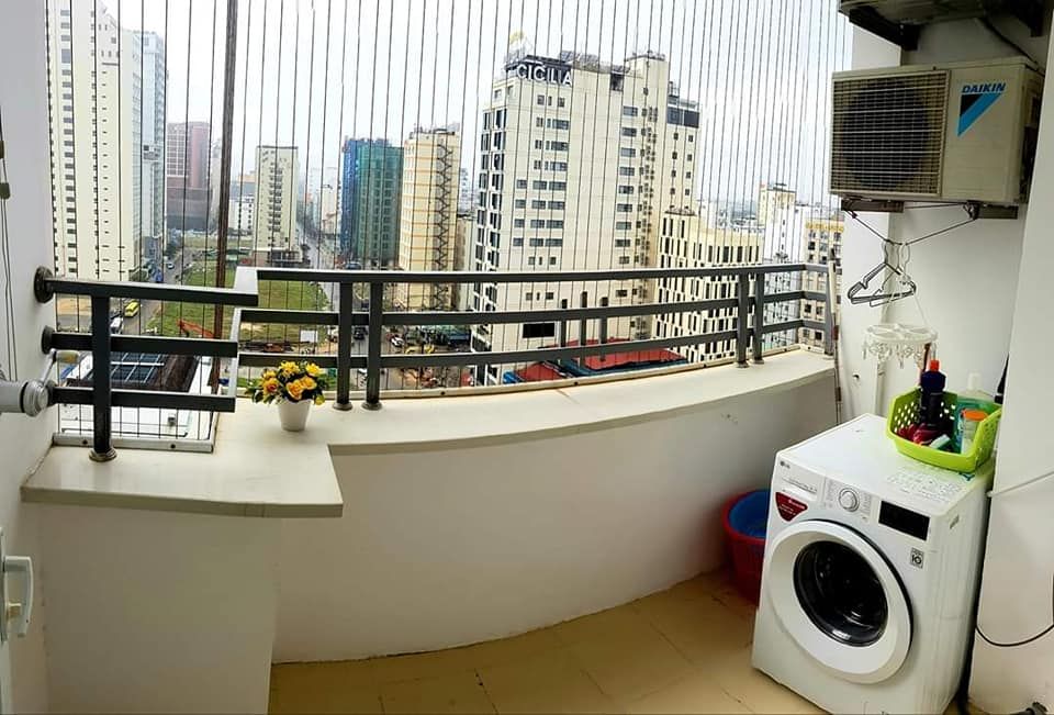 Cho thuê căn hộ Mường Thanh 2 phòng ngủ, view nhìn biển, giá: 6.5 triệu/ tháng.