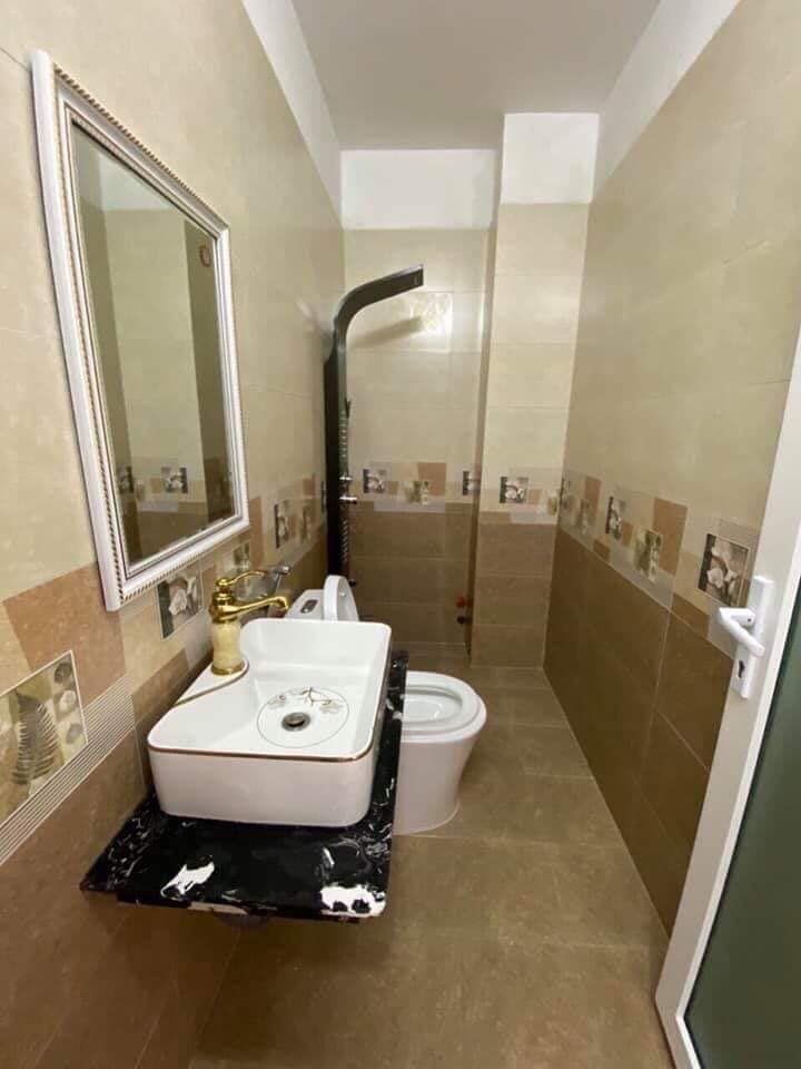 KẸT TIỀN BÁN GẤP NHÀ 1 LẦU 1 TRỆT GẦN CHỢ BÌNH CHÁNH