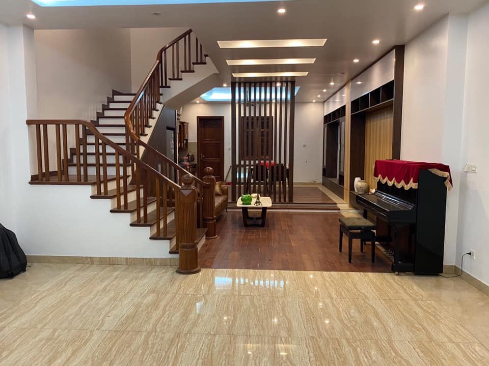 Cần cho thuê nhà nguyên căn làm kho hoặc văn phòng kết hợp ở khu gleximco Lê trọng tấn