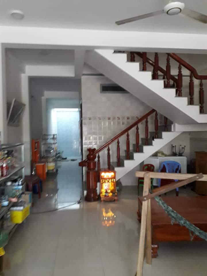 Bán nhà 2.5 mê.dt 5.5x20. cách TP Tuy hoà 2km đối diện với cổng phụ trường trung học cơ sở hoà An
