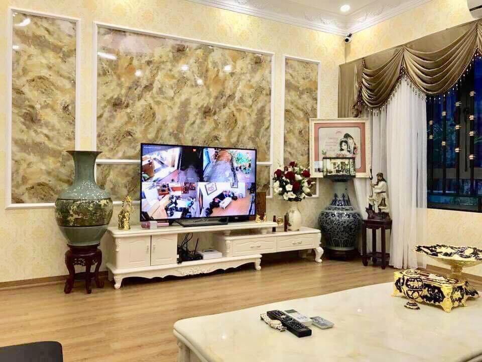Cho thuê phân lô, lô góc, oto vào nhà Hoàng Cầu dt 55m 5 tầng