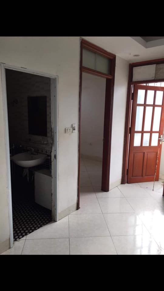 Mình có căn hộ 51 m, 2 ngủ, 1 khách, 1 ban công, 1 bếp, nhà 2 mặt thoáng