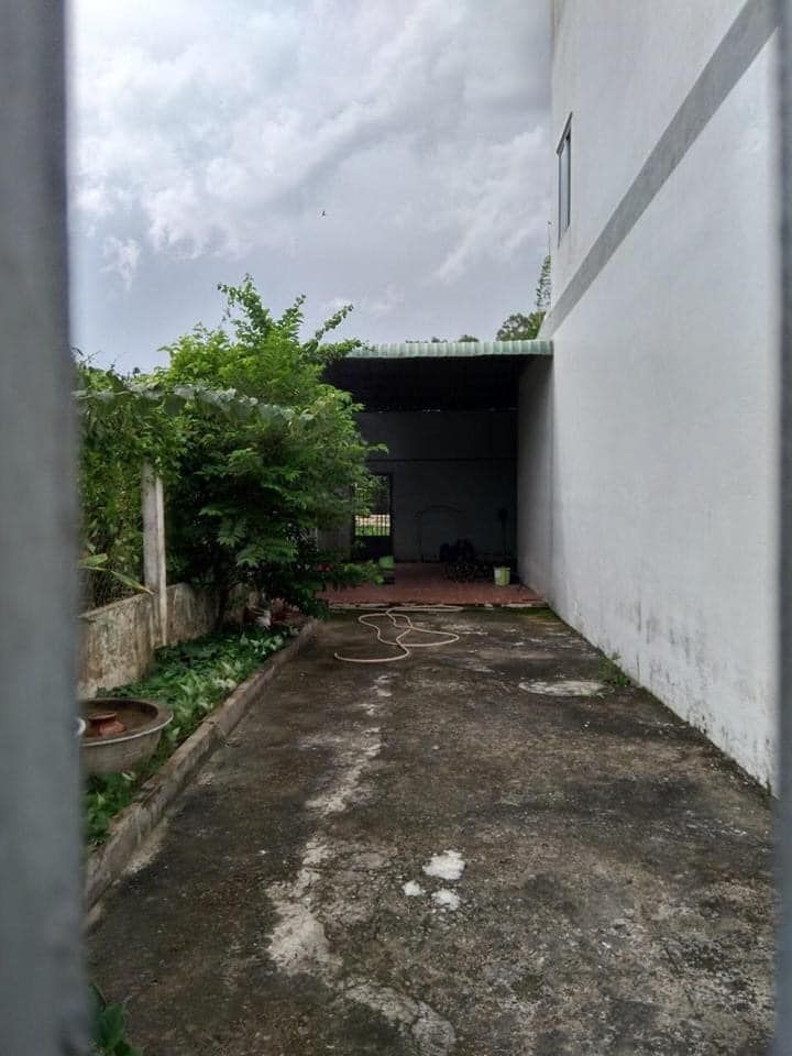 Chủ về Sài Gòn nên cần bán lại căn nhà 1 trệt 1 lầu gần Cầu lông Hải Yến
