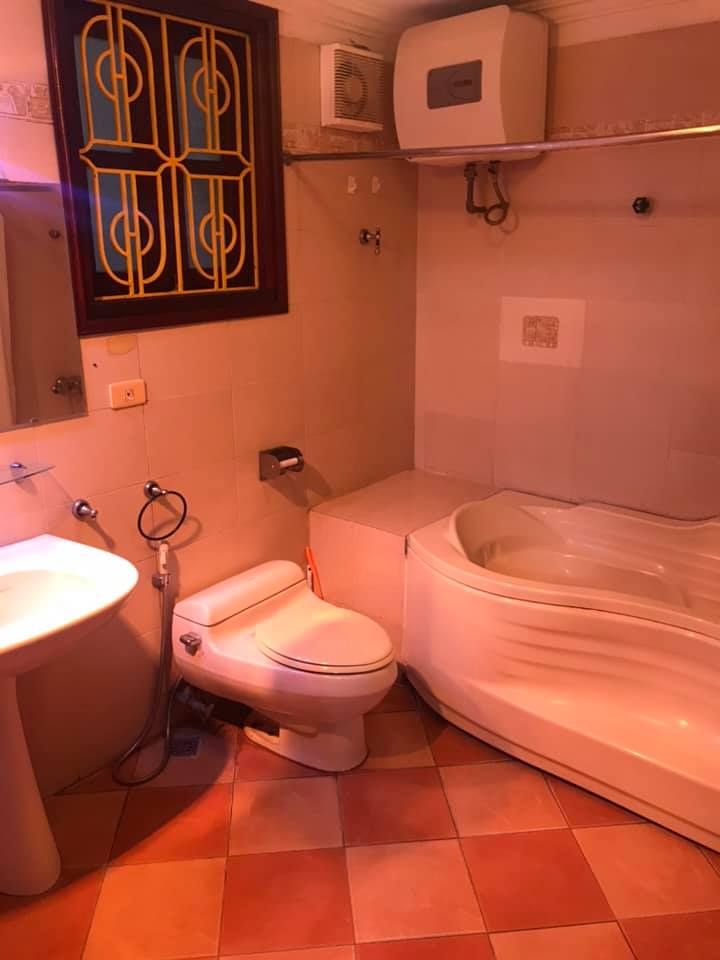 Cho thuê nhà nguyên căn phố Huỳnh Thúc Kháng, phường Láng Hạ, quận Đống Đa.