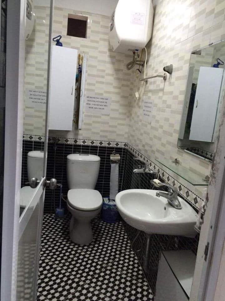 Mình có căn hộ 51 m, 2 ngủ, 1 khách, 1 ban công, 1 bếp, nhà 2 mặt thoáng