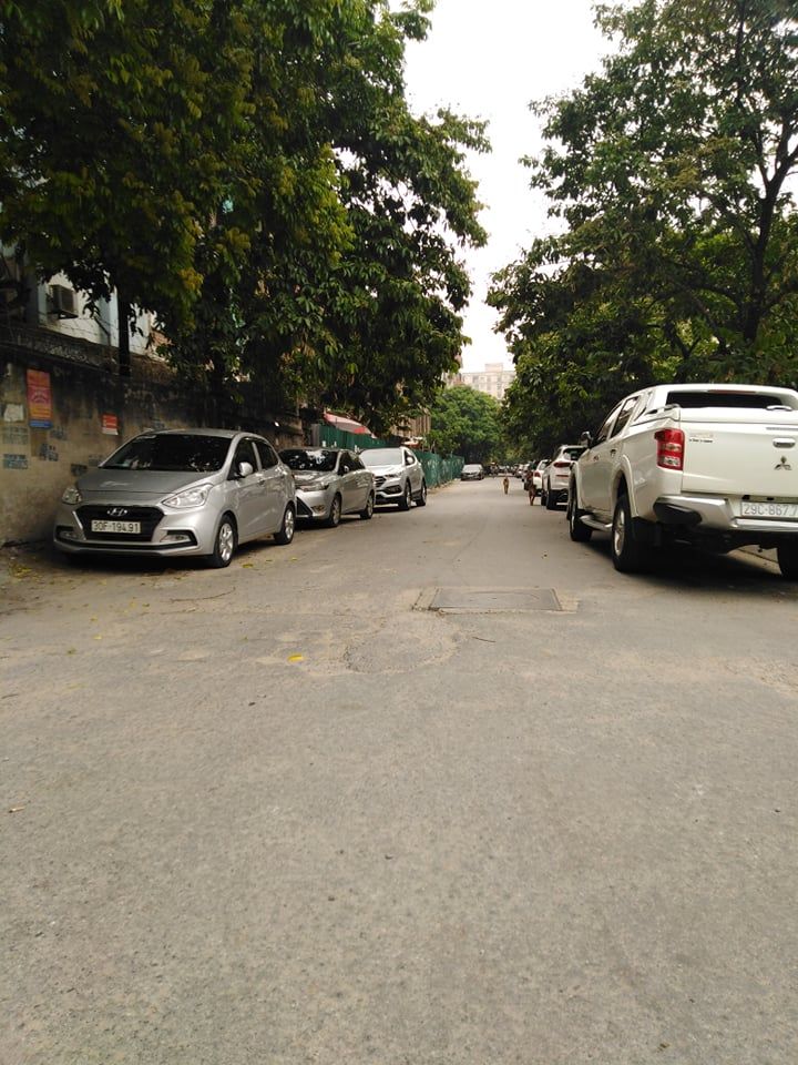 BÁN NHÀ HOÀNG QUỐC VIỆT 45M2 5 TẦNG - CÓ CHỖ ĐỂ ÔTÔ NGÀY ĐÊM- PHÂN LÔ BÀN CỜ NHỈNH 5T
